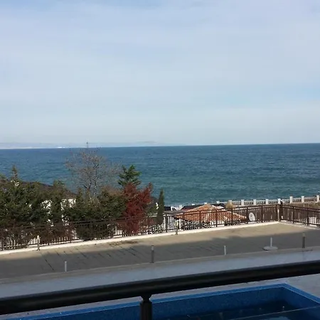 아파트 Apolon 2 *